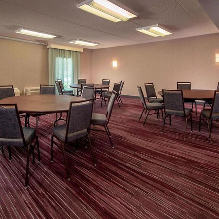 Courtyard By Marriott Rockville Exteriér fotografie