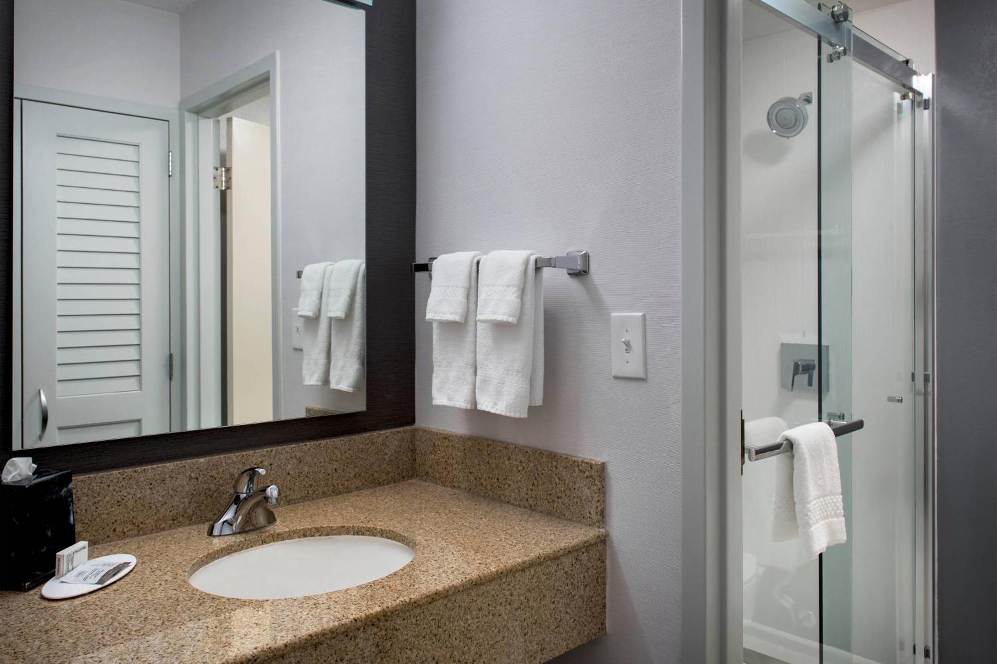 Courtyard By Marriott Rockville Exteriér fotografie