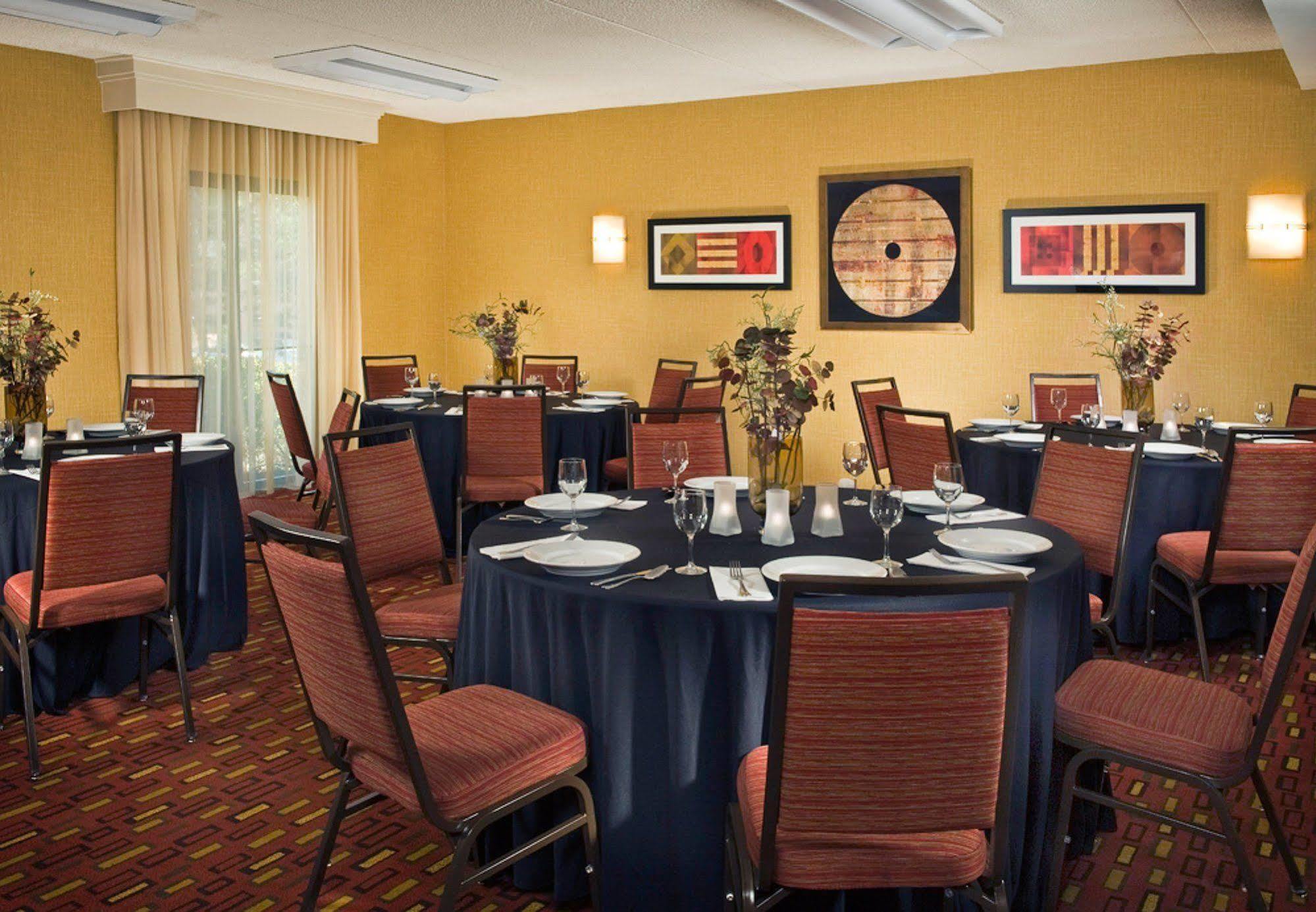 Courtyard By Marriott Rockville Exteriér fotografie